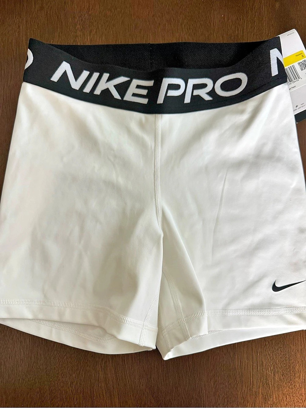 Nike Pro Dri-FIT Athletic Shorts in White & Black Size Small NWT